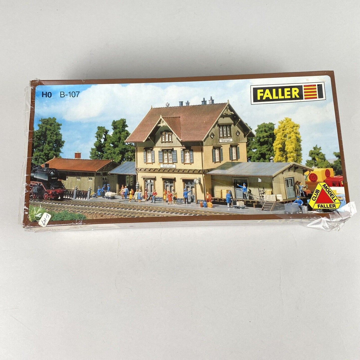 Faller HO scale B-107 Train Station/Freight Depot  Kit Model Railroad Building