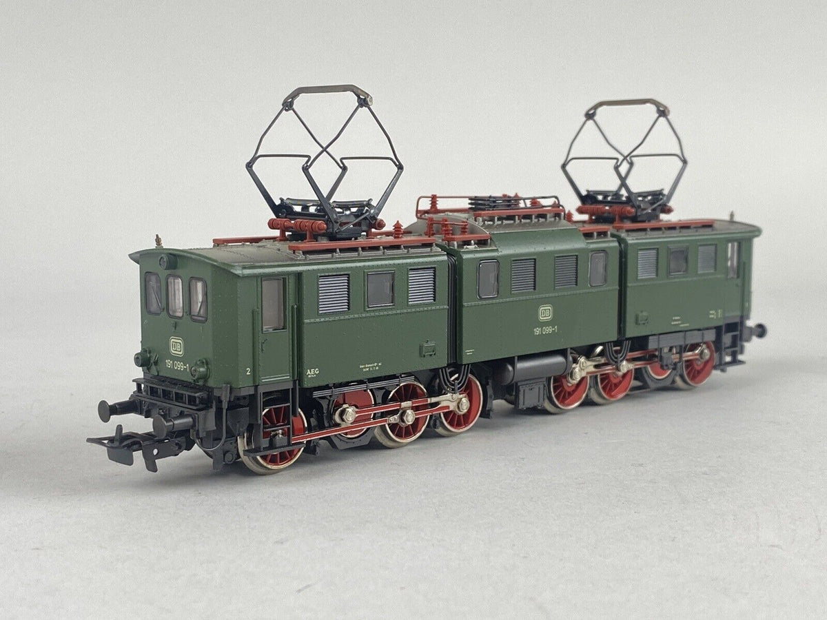 Marklin AC #3329 HO Scale BR191 Electric Locomotive DB German Federal Ry VIDEO