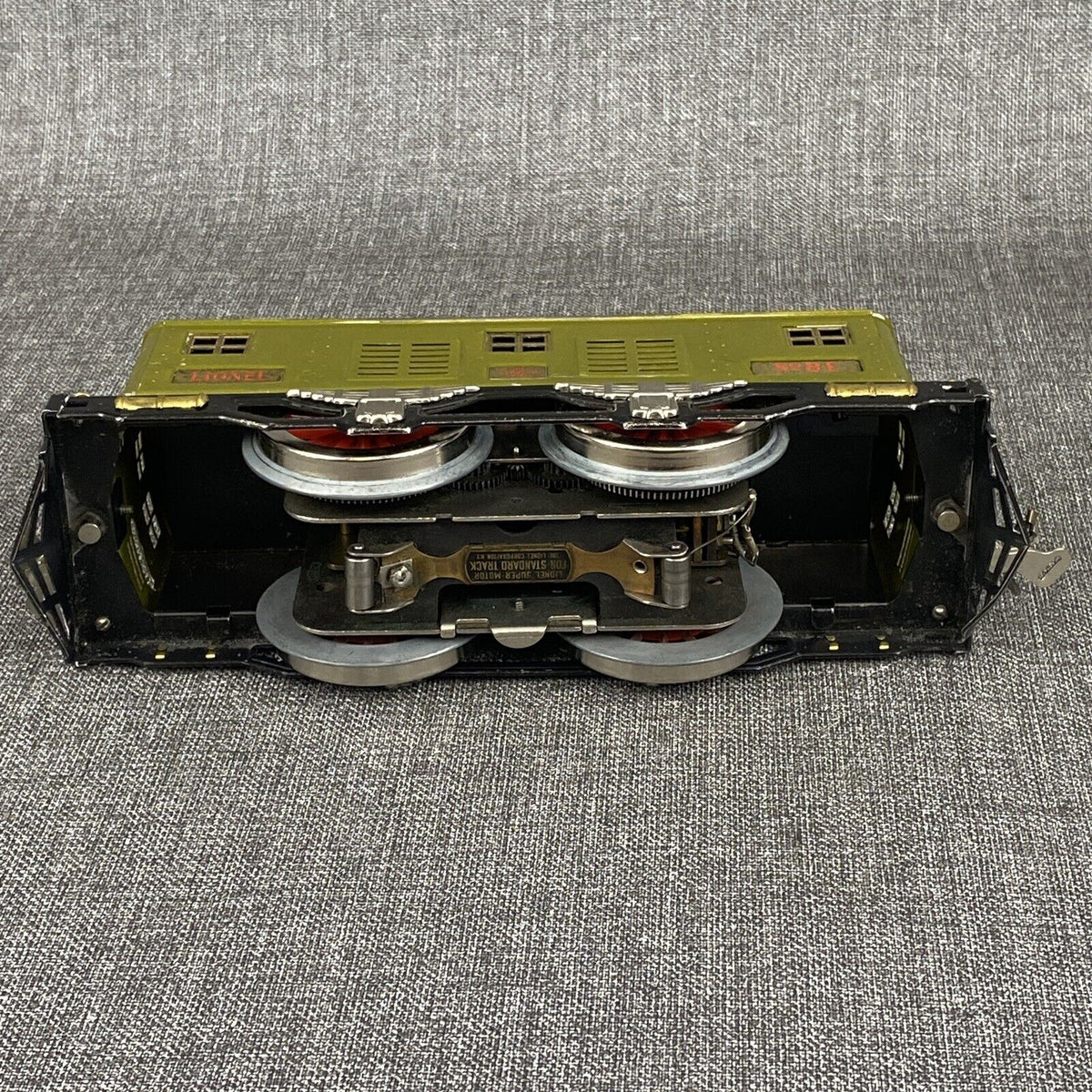 Lionel Standard Gauge Prewar No.347 Train Set 8E with 337, 338 Cars