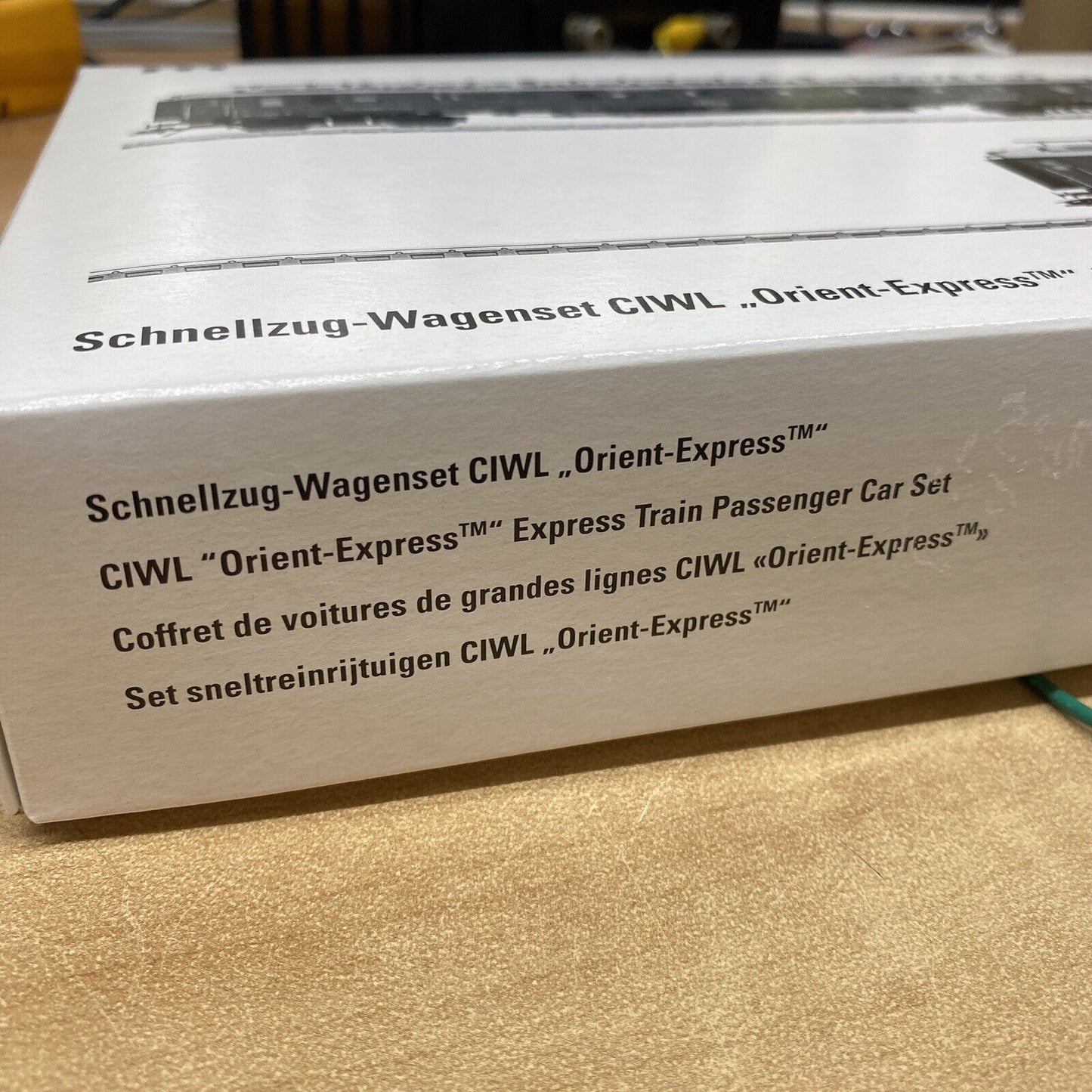 AC Märklin HO scale #42760 CarTrain Set Orient Express Ciwl  Sleeping Cars