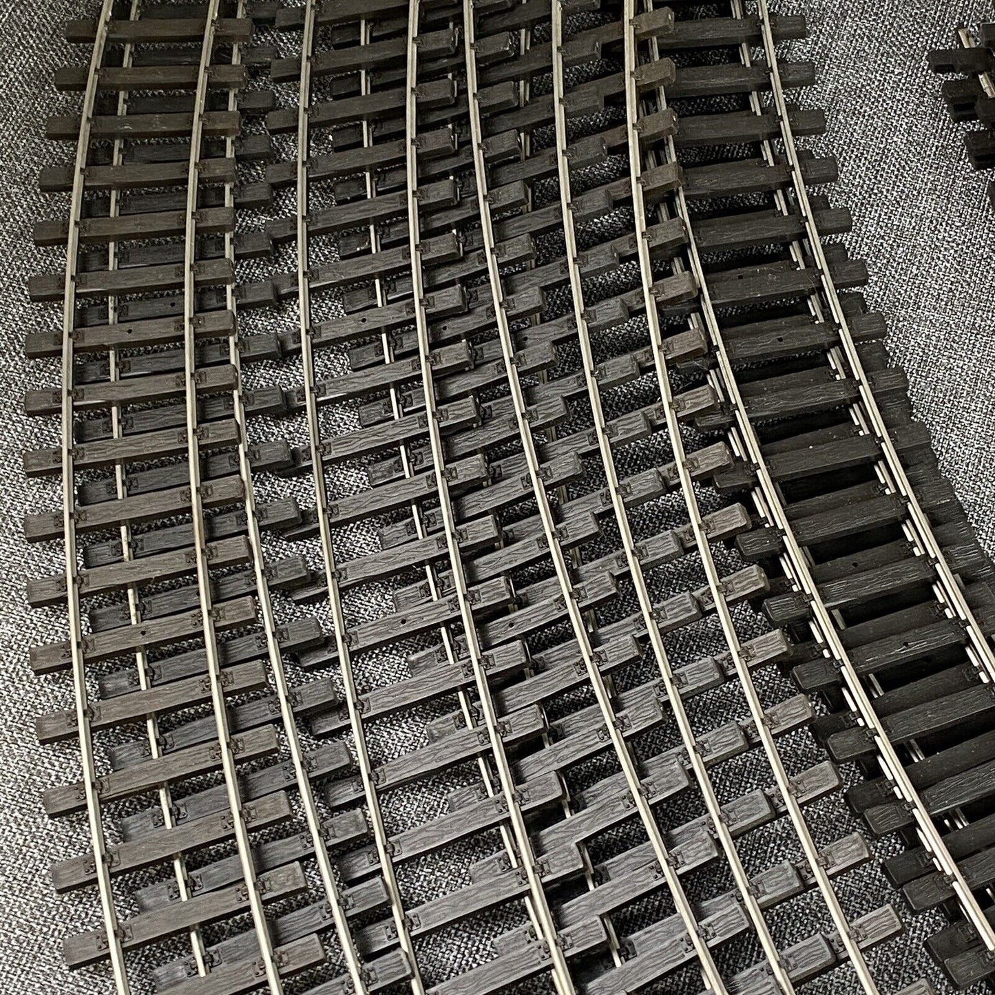 Rivarossi 2-Rail O Gauge Curved Track #10779 made in Italy - lot of 40 Pieces