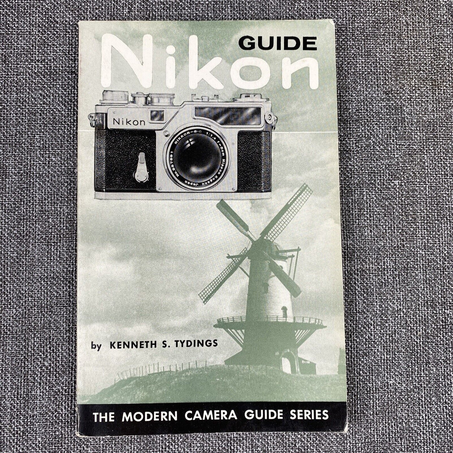 Nikon Guide-The Modern Camera Guide Series Manual by Kenneth S. Tydings 1956