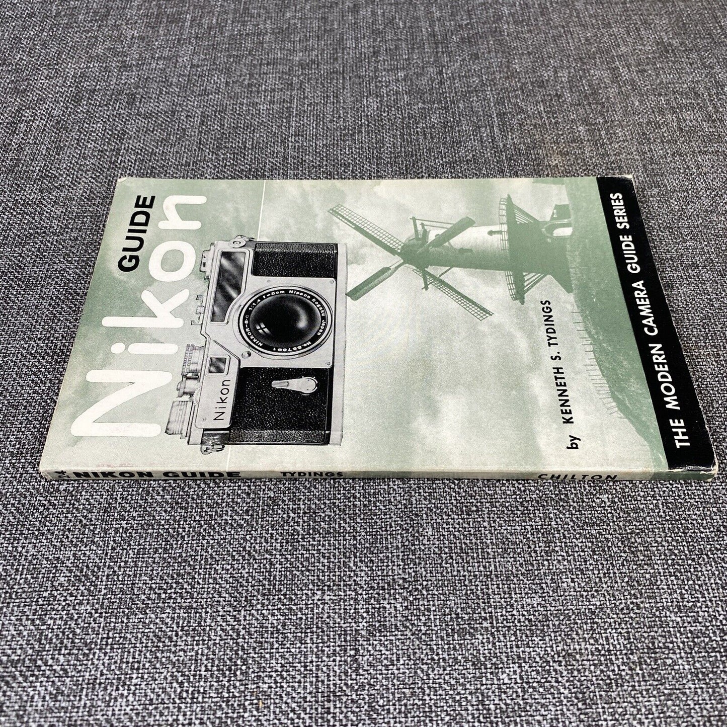 Nikon Guide-The Modern Camera Guide Series Manual by Kenneth S. Tydings 1956