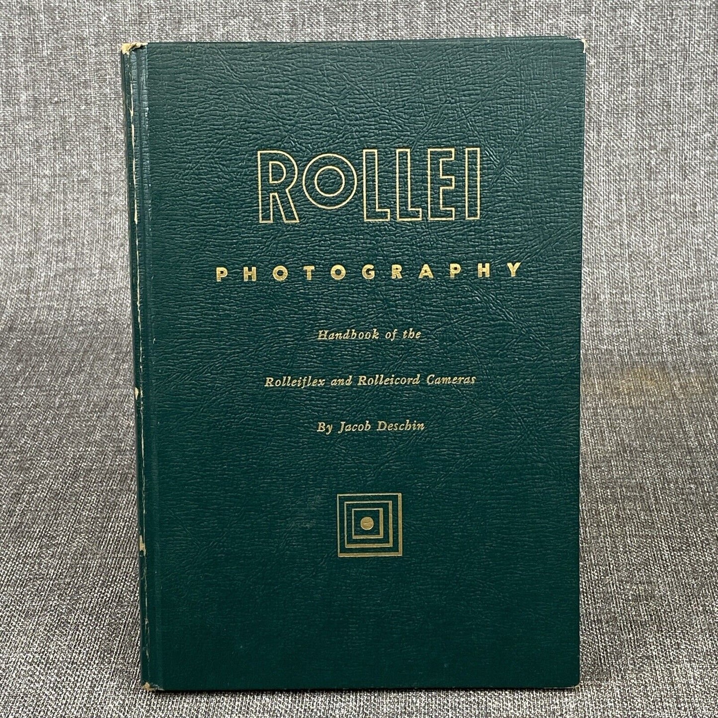 Rollei Photography Handbook of the Rolleiflex and Rolleicord Cameras J. Deschin