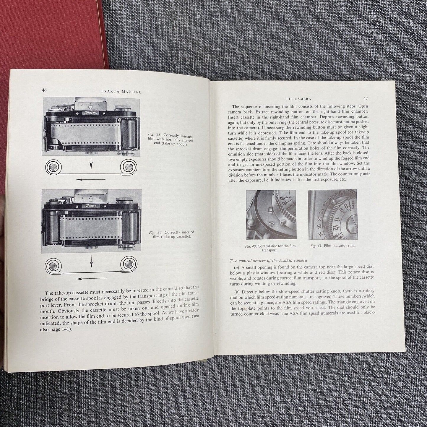 Exakta Manual by W. Wurst , 35mm Photography with an Exakta K.L. Allinson 1960