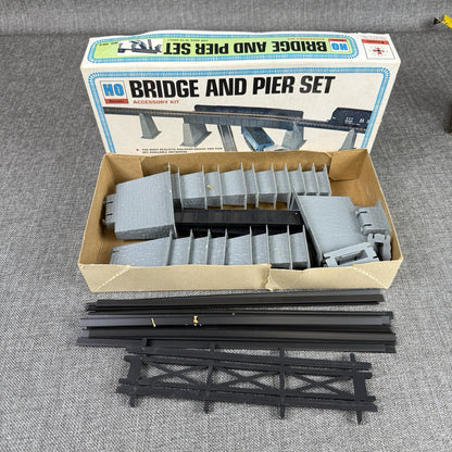 Renwal HO scale Bridge & Pier Set No. 463