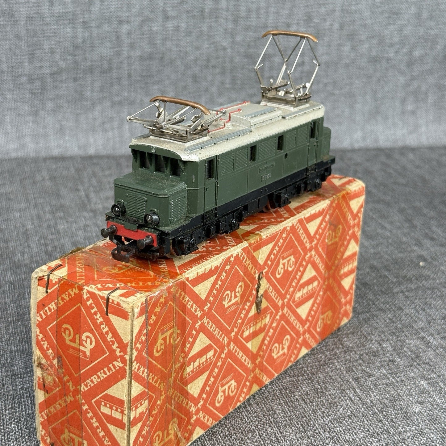 Vintage AC Märklin HO scale Electric Locomotive SE 800 in Original Box Version 1