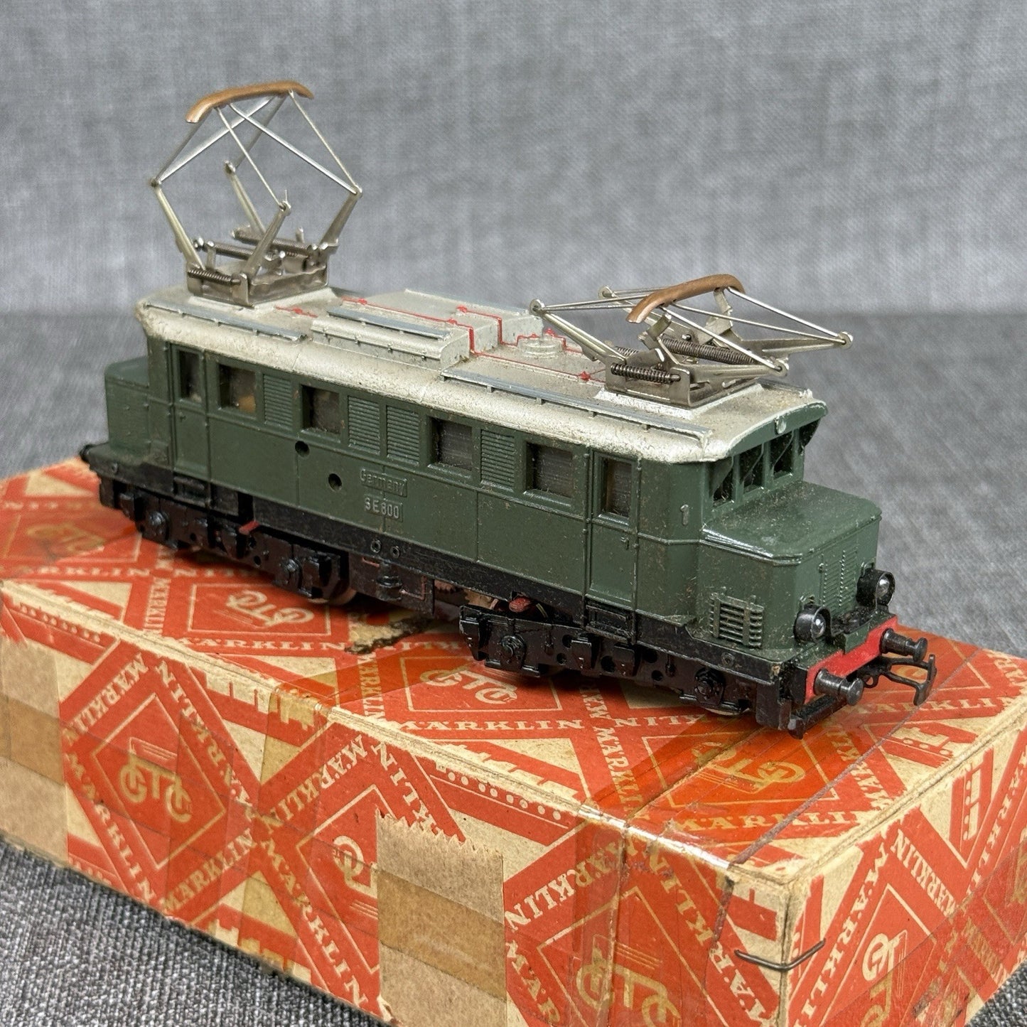 Vintage AC Märklin HO scale Electric Locomotive SE 800 in Original Box Version 1
