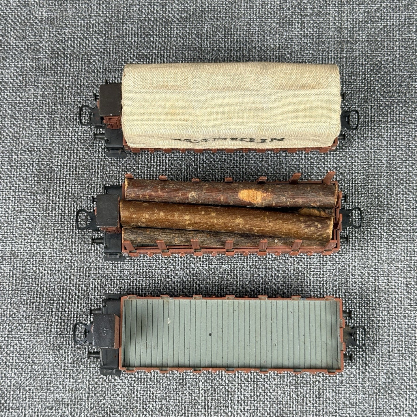 Vintage Marklin HO scale Die-Cast Freight Cars # 321G , 322 , 323