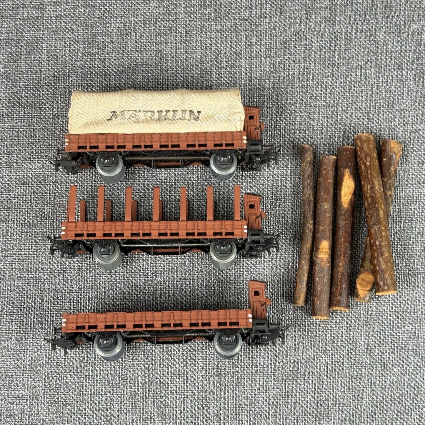 Vintage Marklin HO scale Die-Cast Freight Cars # 321G , 322 , 323