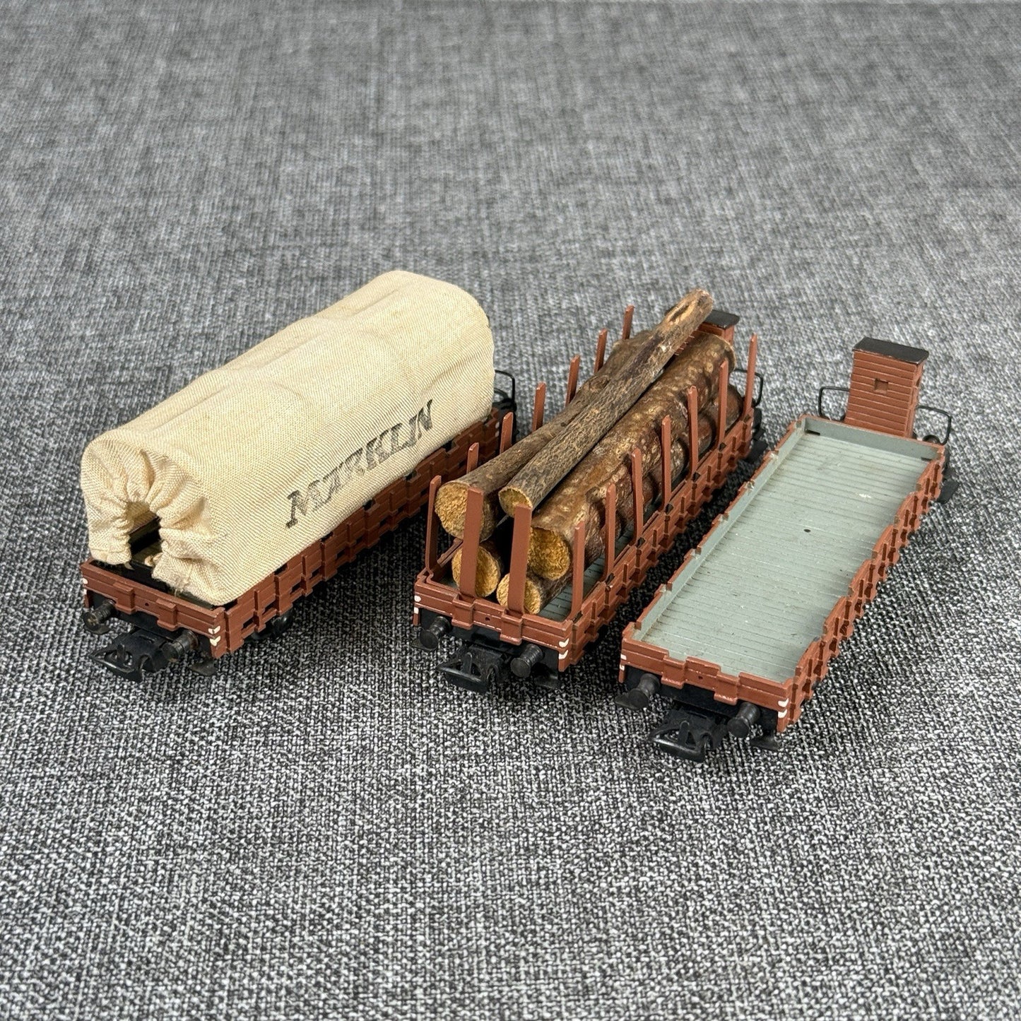 Vintage Marklin HO scale Die-Cast Freight Cars # 321G , 322 , 323