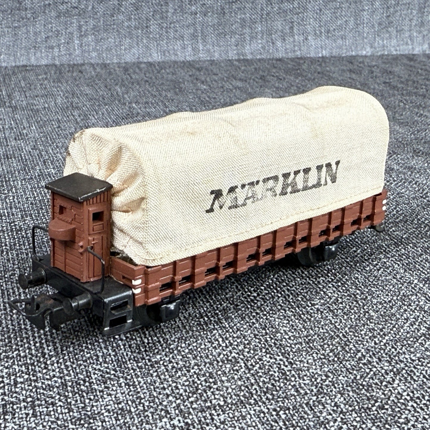 Vintage Marklin HO scale Die-Cast Freight Cars # 321G , 322 , 323