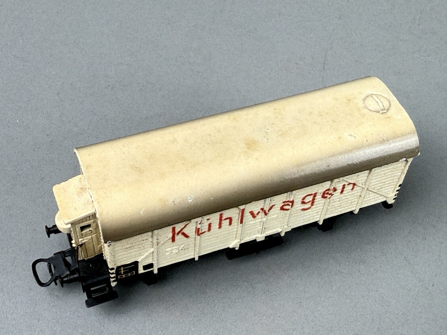 Marklin HO scale #324 Refrigerator Car  , Die-cast 1950's