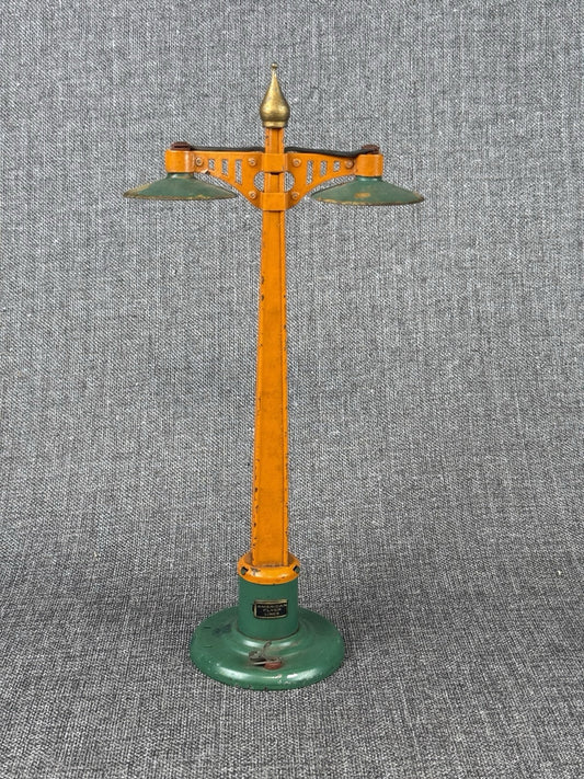 American Flyer 2210 Vintage Tinplate Double Lamp Post
