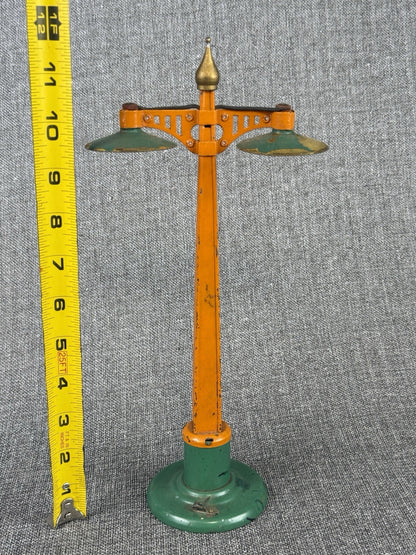 American Flyer 2210 Vintage Tinplate Double Lamp Post