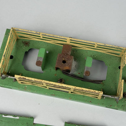 Lionel, O Gauge, 3656 Operating Cattle Ramp for parts - untested