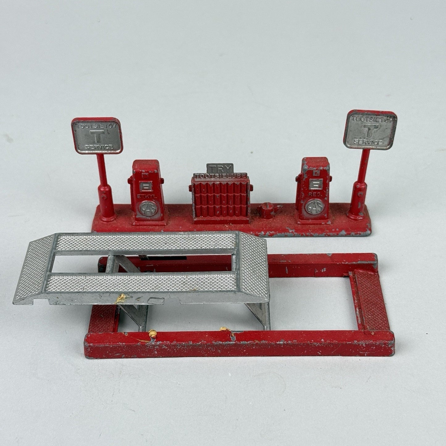 Vintage Tootsie Toy Service Station and Car Lift