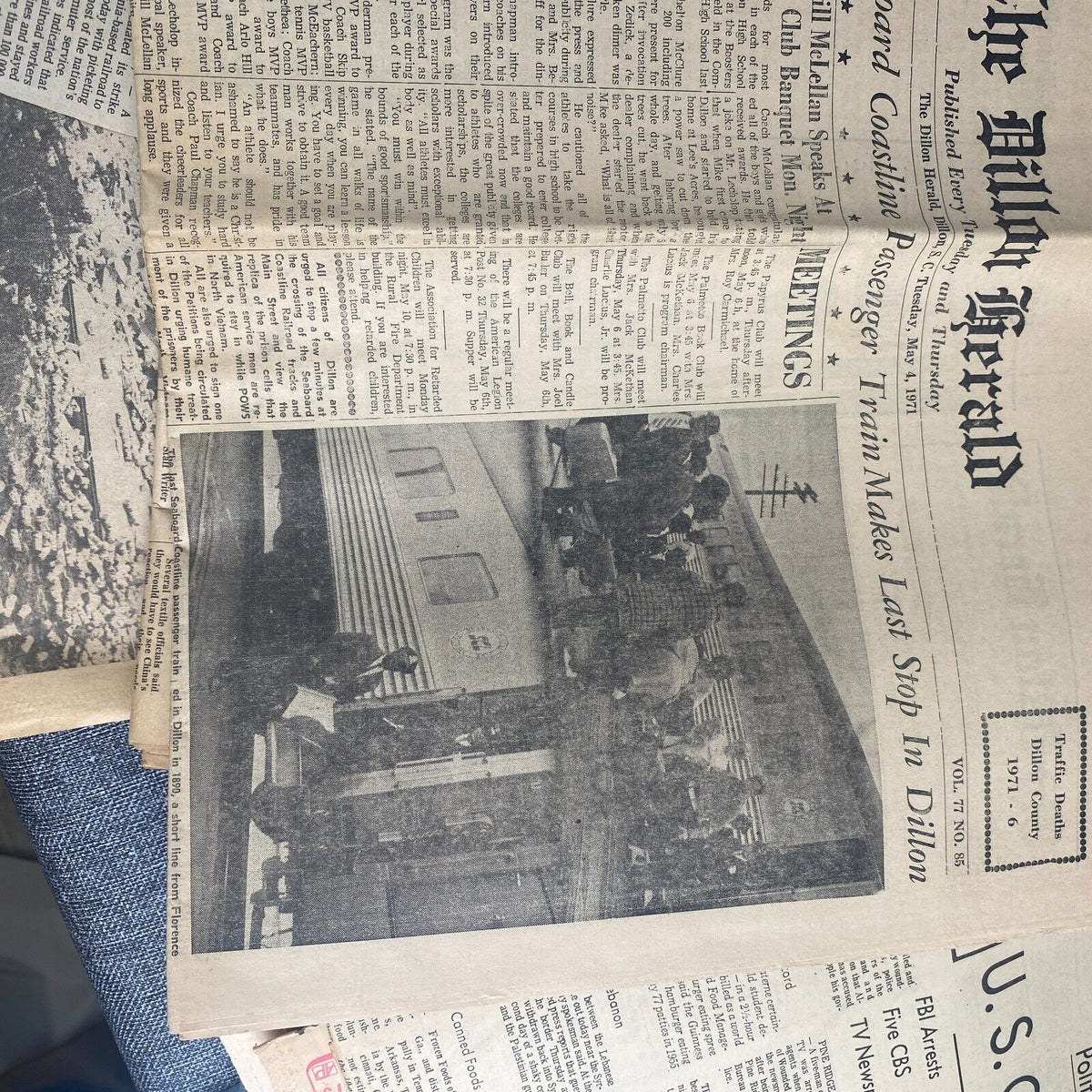 Train Wrecks , History , Newspaper and Newspaper Clippings 1970-80s , News 11 Lb