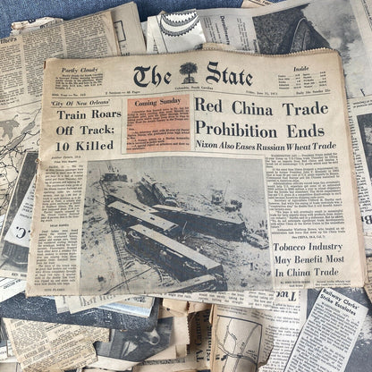 Train Wrecks , History , Newspaper and Newspaper Clippings 1970-80s , News 11 Lb