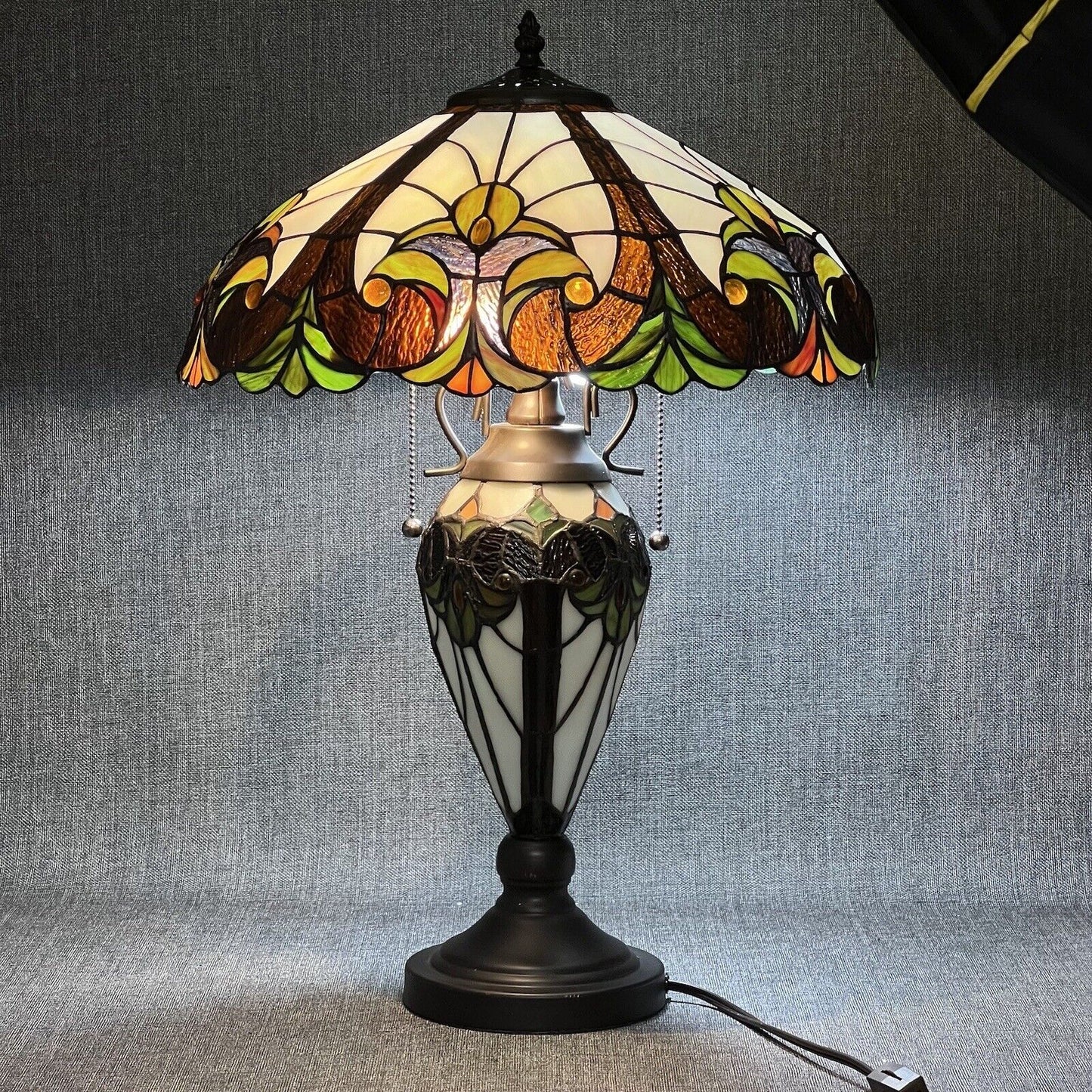 Tiffany Style Lamp 24 Inch Tall Table Lamp in Black White (Shade 16")Double Pull