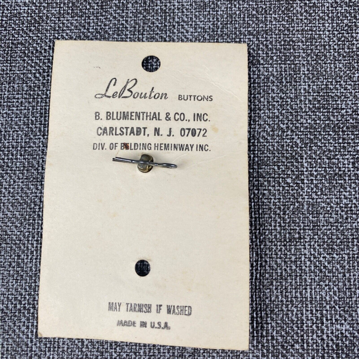 Le Bouton B. Blumenthal & Co. Gold Color Button Original Card 763 22MM 7/8"