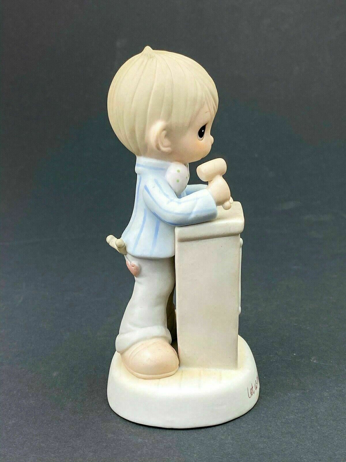 Vintage Precious Moments 1981 Charter Member E-0103 Boy at Podium (Fish Mark)