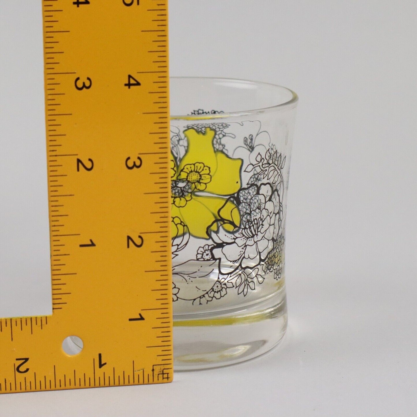 Set of 4 Drinking Glasses with Yellow Flowers