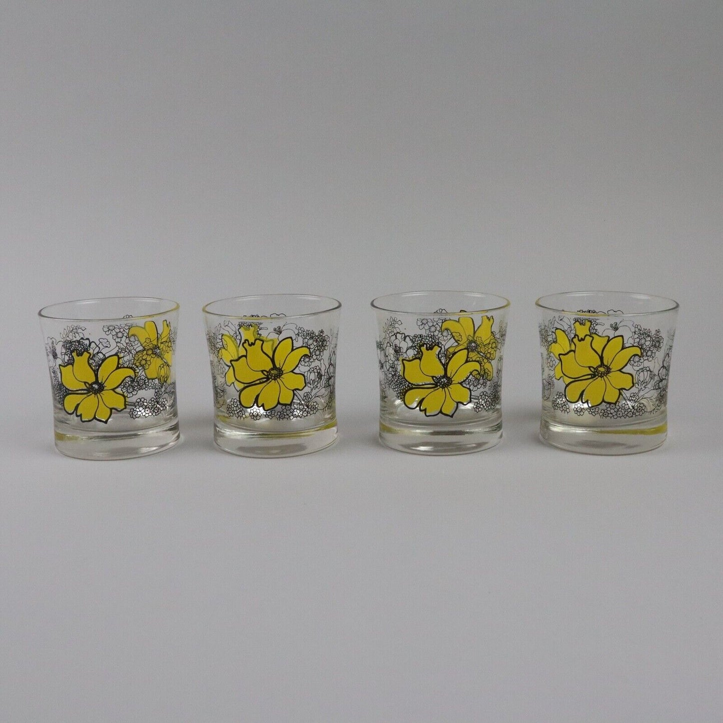 Set of 4 Drinking Glasses with Yellow Flowers