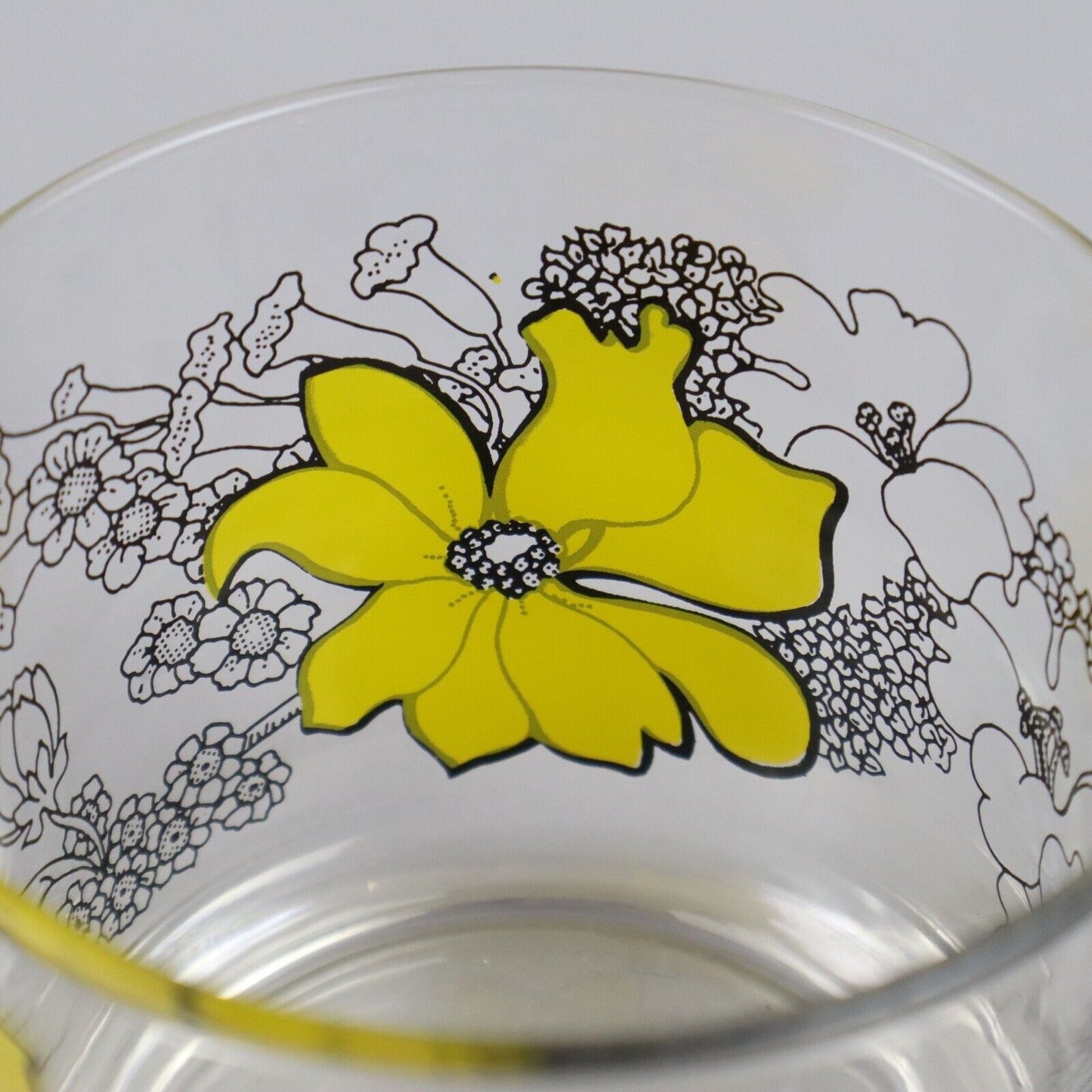 Set of 4 Drinking Glasses with Yellow Flowers