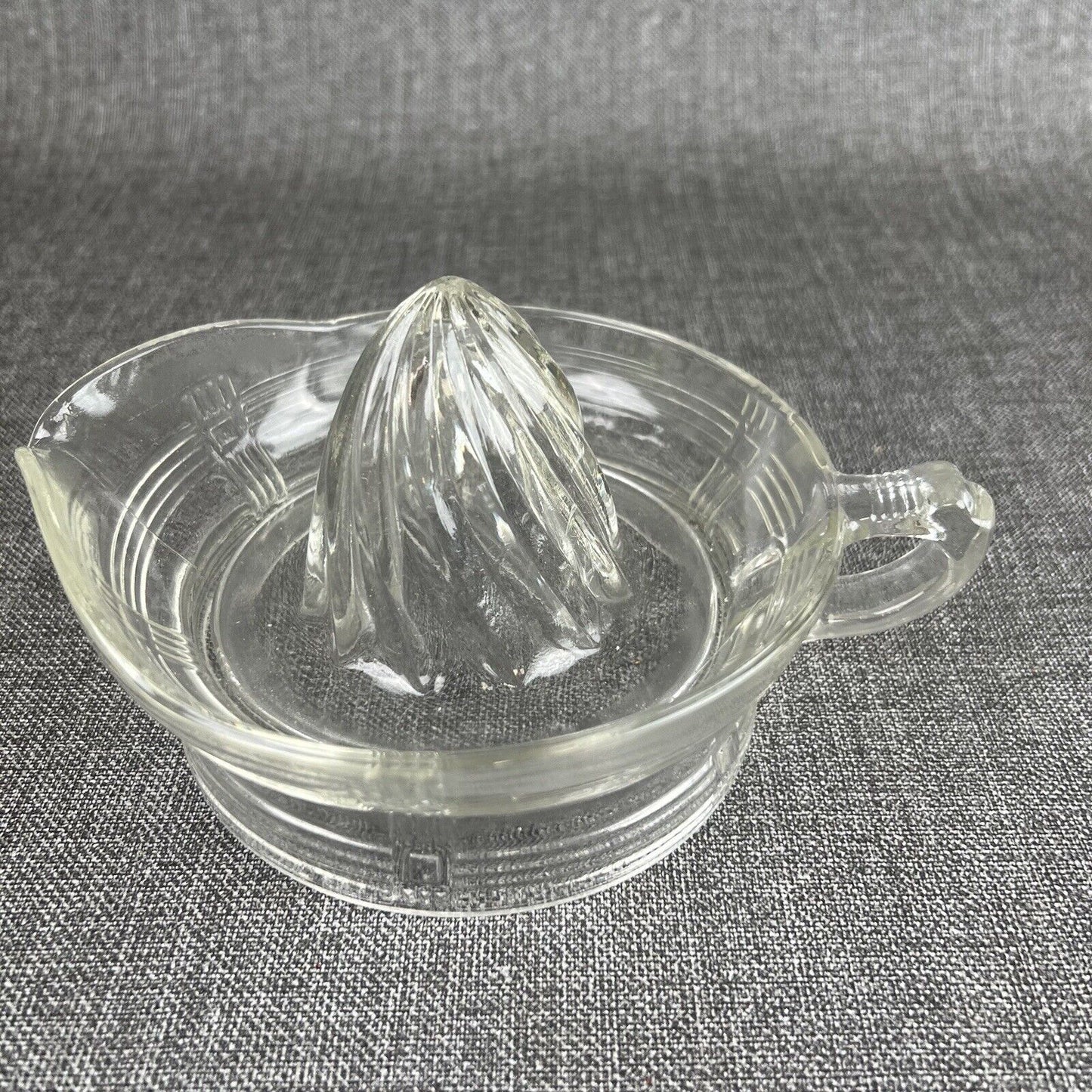 Vintage Glass Juice/ Citrus Lemon Reamer Juicer Kitchen