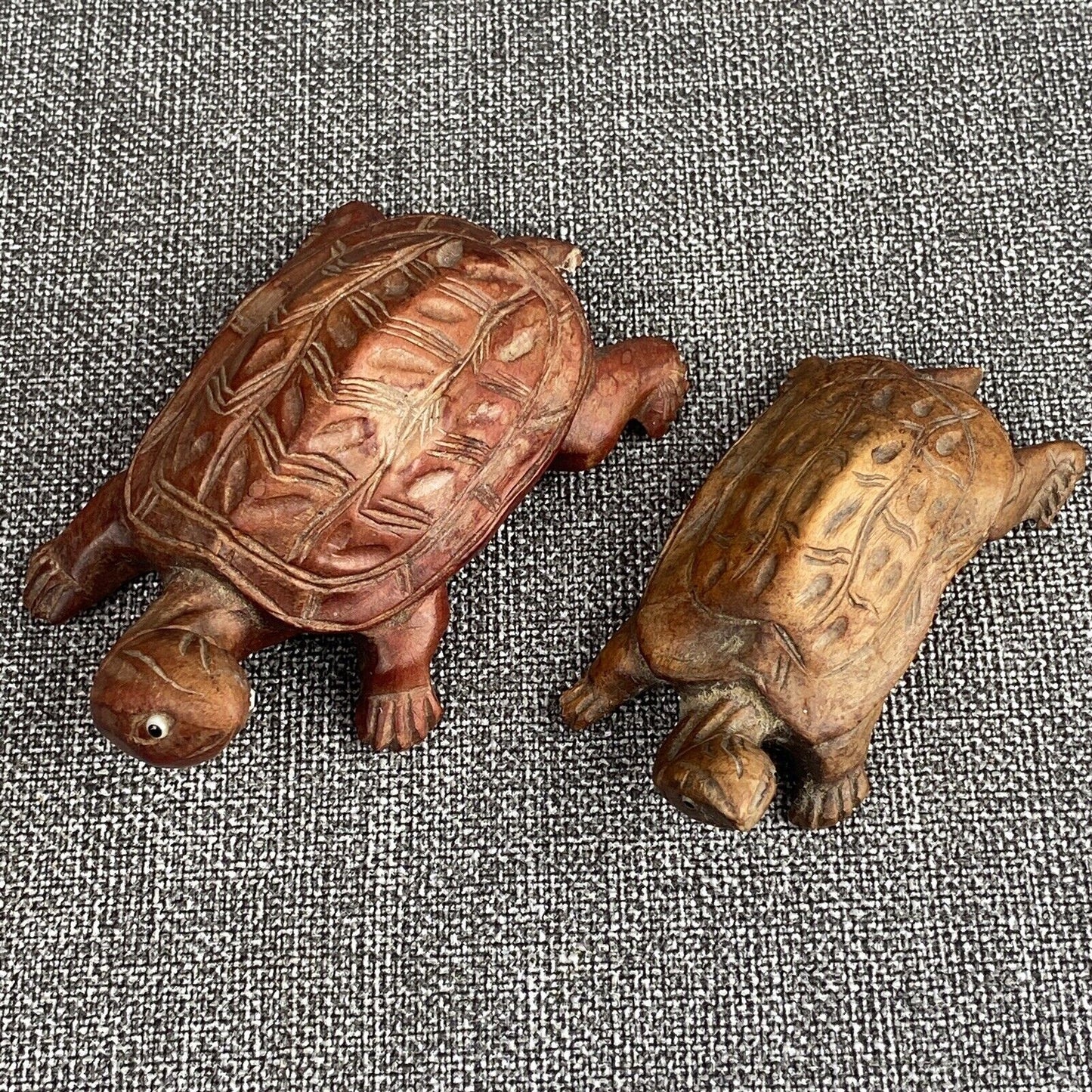 Vintage Chinese Hand Carved Rosewood Turtle Tortoise Glass Eyes