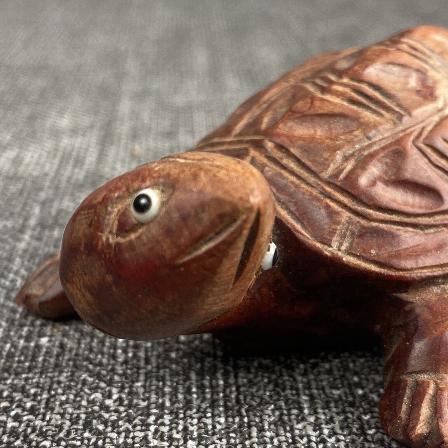 Vintage Chinese Hand Carved Rosewood Turtle Tortoise Glass Eyes