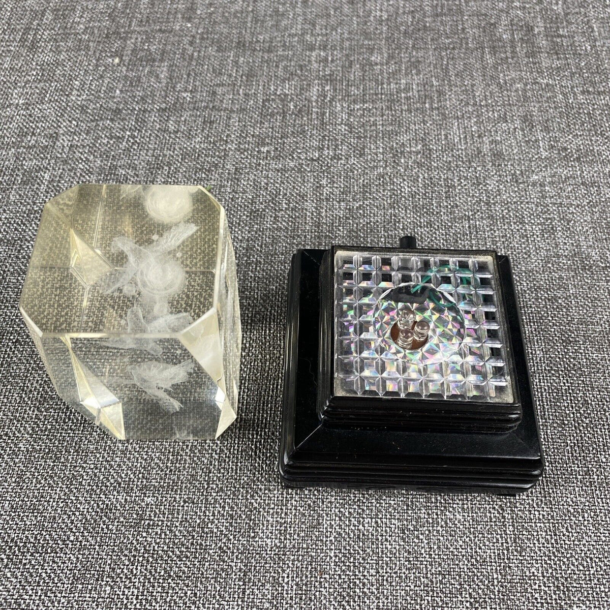 Hummingbirds Flower Glass Laser Etched Crystal Cube Holographic - illuminated