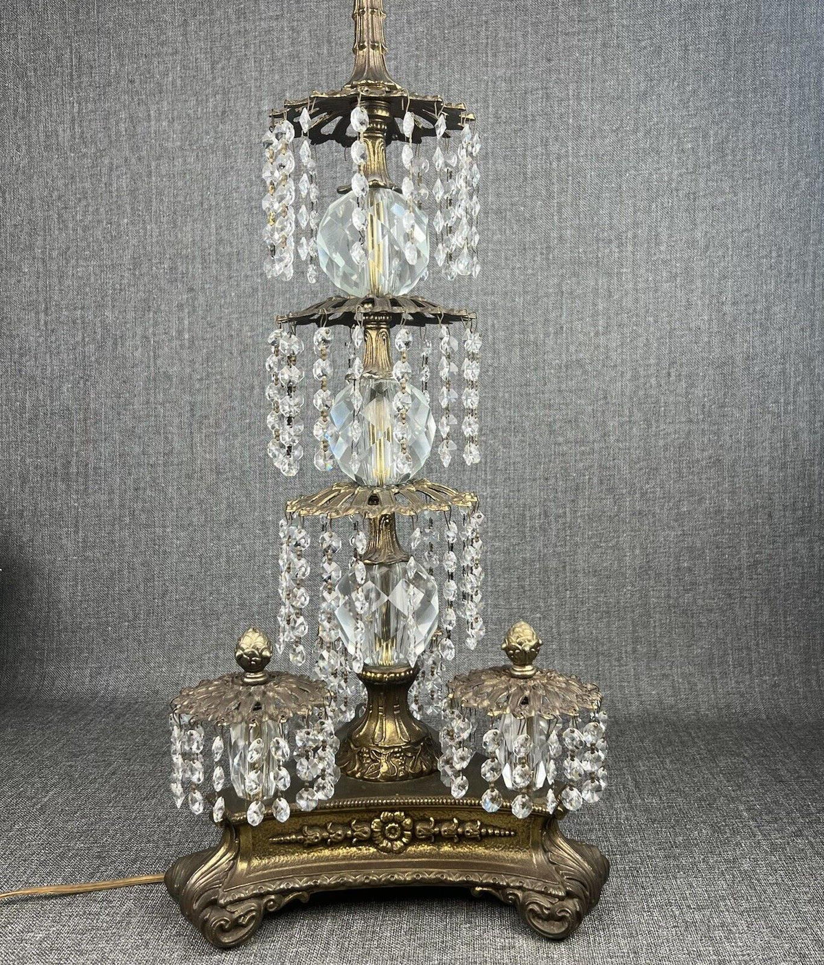 Antique HOLLYWOOD REGENCY CRYSTAL CHANDELIER TABLE LAMP Made In Italy