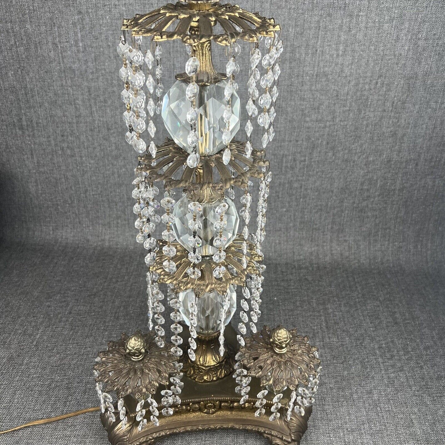 Antique HOLLYWOOD REGENCY CRYSTAL CHANDELIER TABLE LAMP Made In Italy