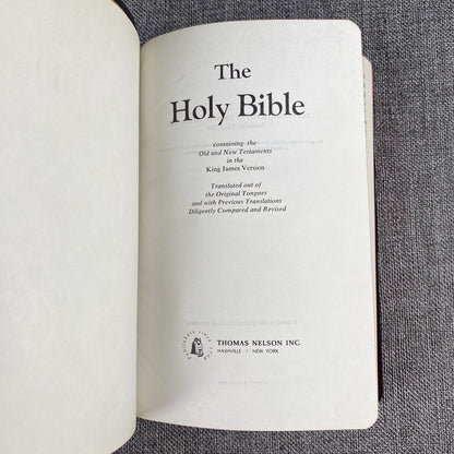 Holy Bible KJV/ Concordance/ Dictionary/ Red Letter Thomas Nelson