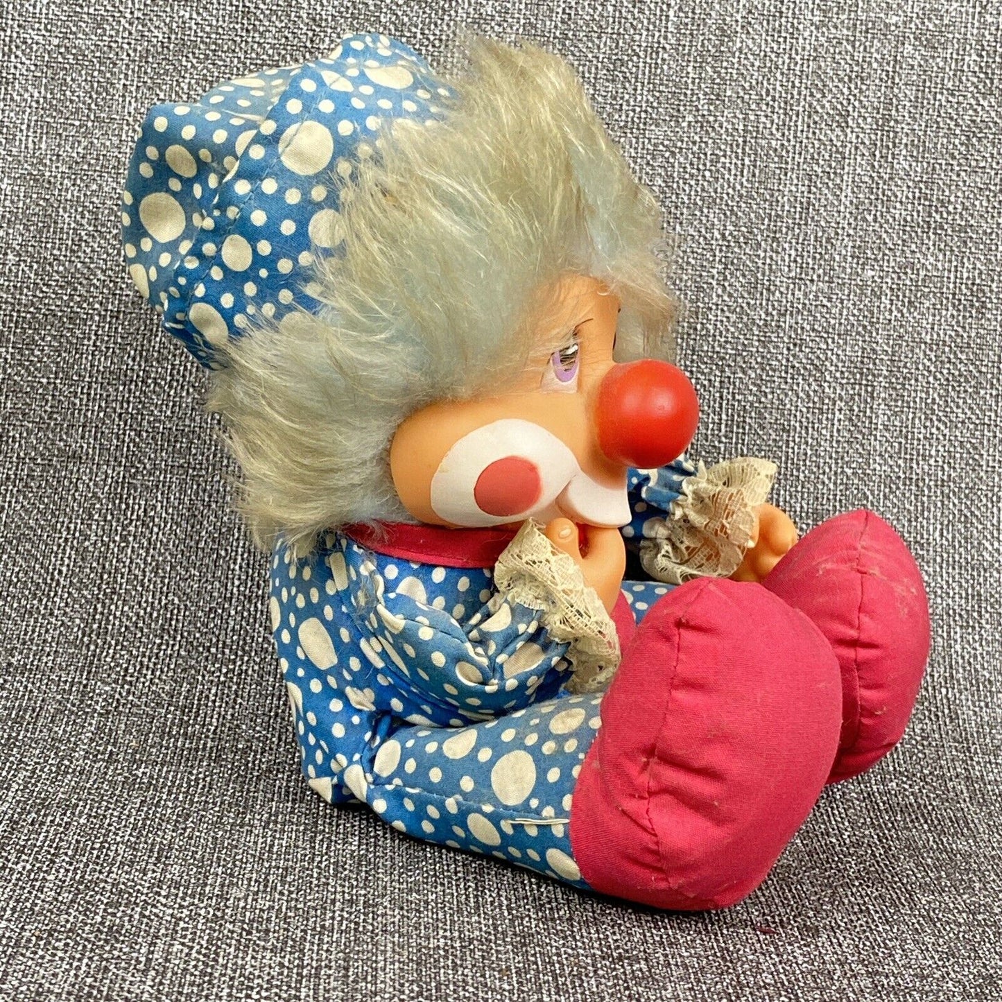 Vintage 1982 APPLAUSE Finger Sucking Clown Doll (READ)