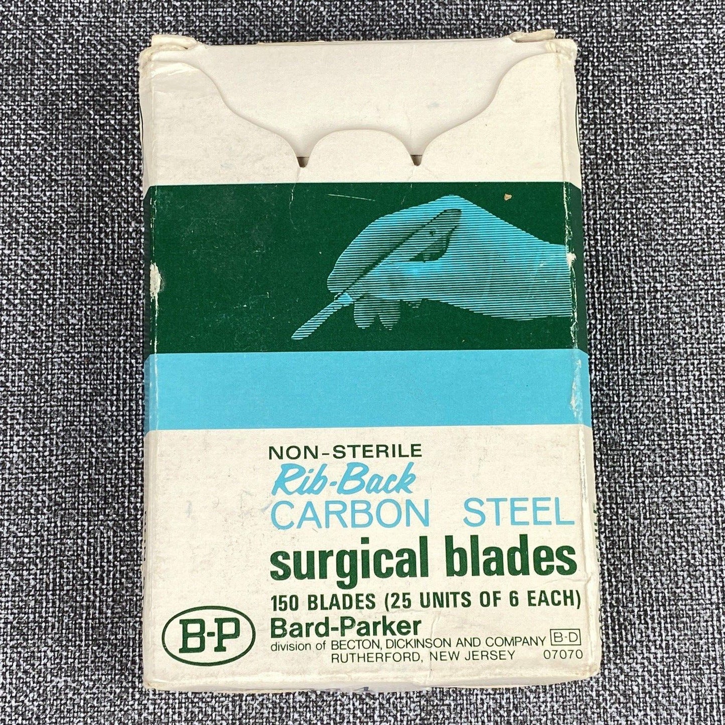 BARD-PARKER 150 Box Rib-Back Carbon Steel Surgical Blades #15 Non-Sterile