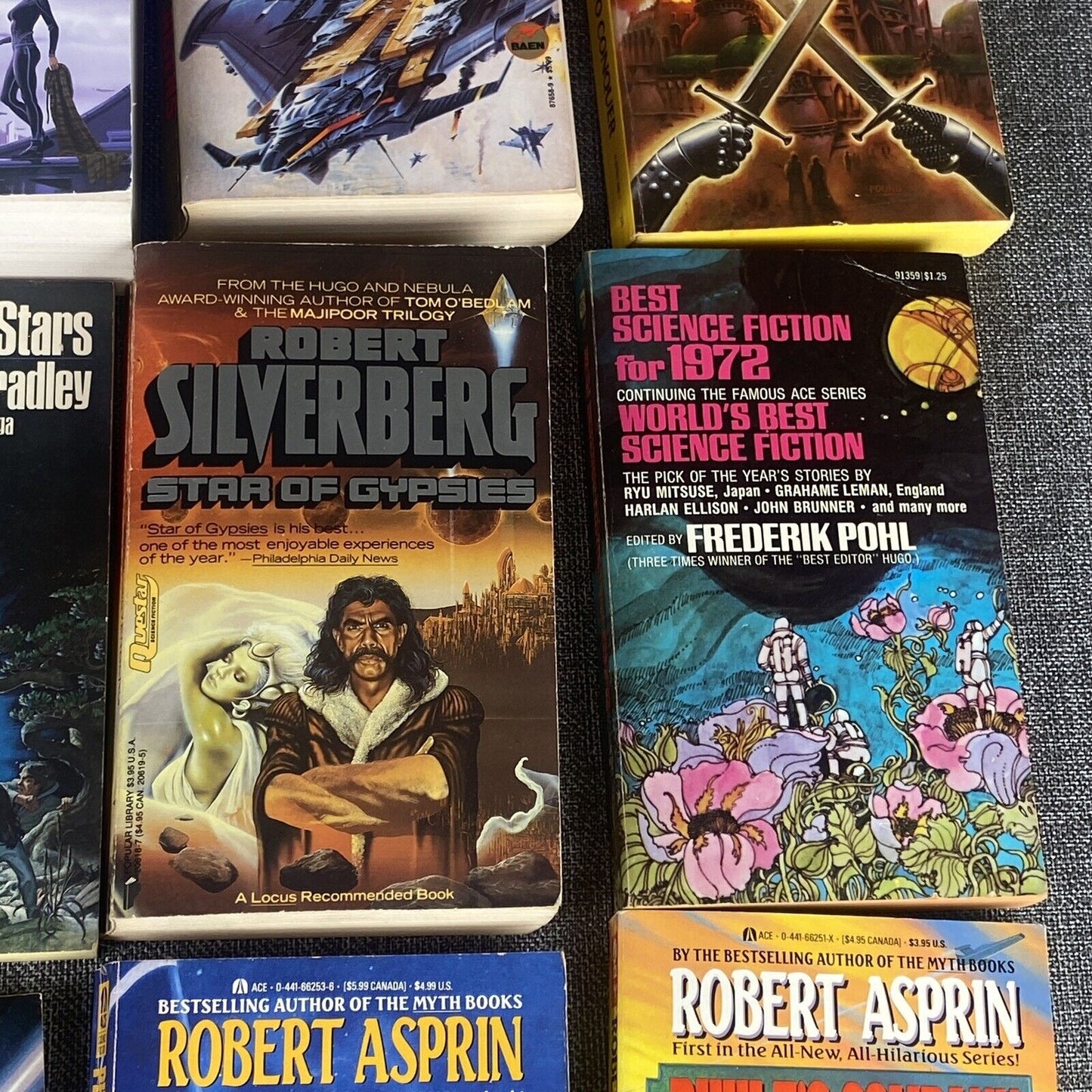 Lot of 32 Paperback SciFi Books, Frederik Pohl, Marion Zimer Bradley and Others