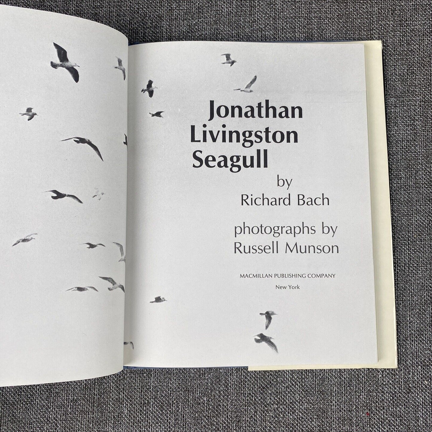 Jonathan Livingston Seagull by Richard Bach, Hardcover Book published 1970