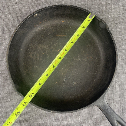 Vintage No.8 Cast Iron 10 5/8 Skillet