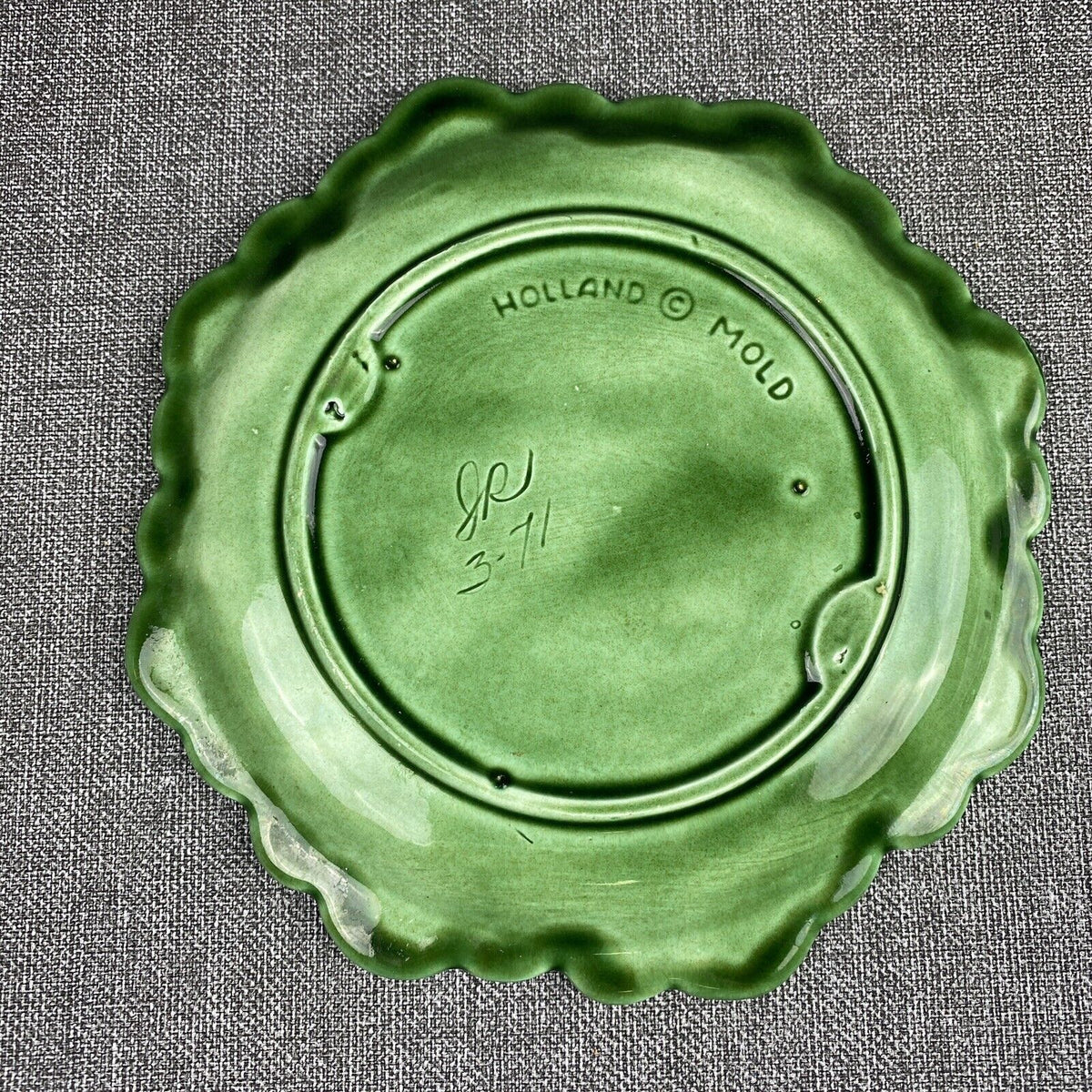 Holland Mold Green Cabbage Celery Leaf Covered Ceramic Bowl Underplate ONLY