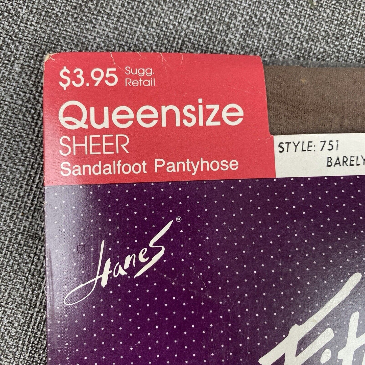 2x HANES Queen size 2X Fitting Pretty Pantyhose Style 751