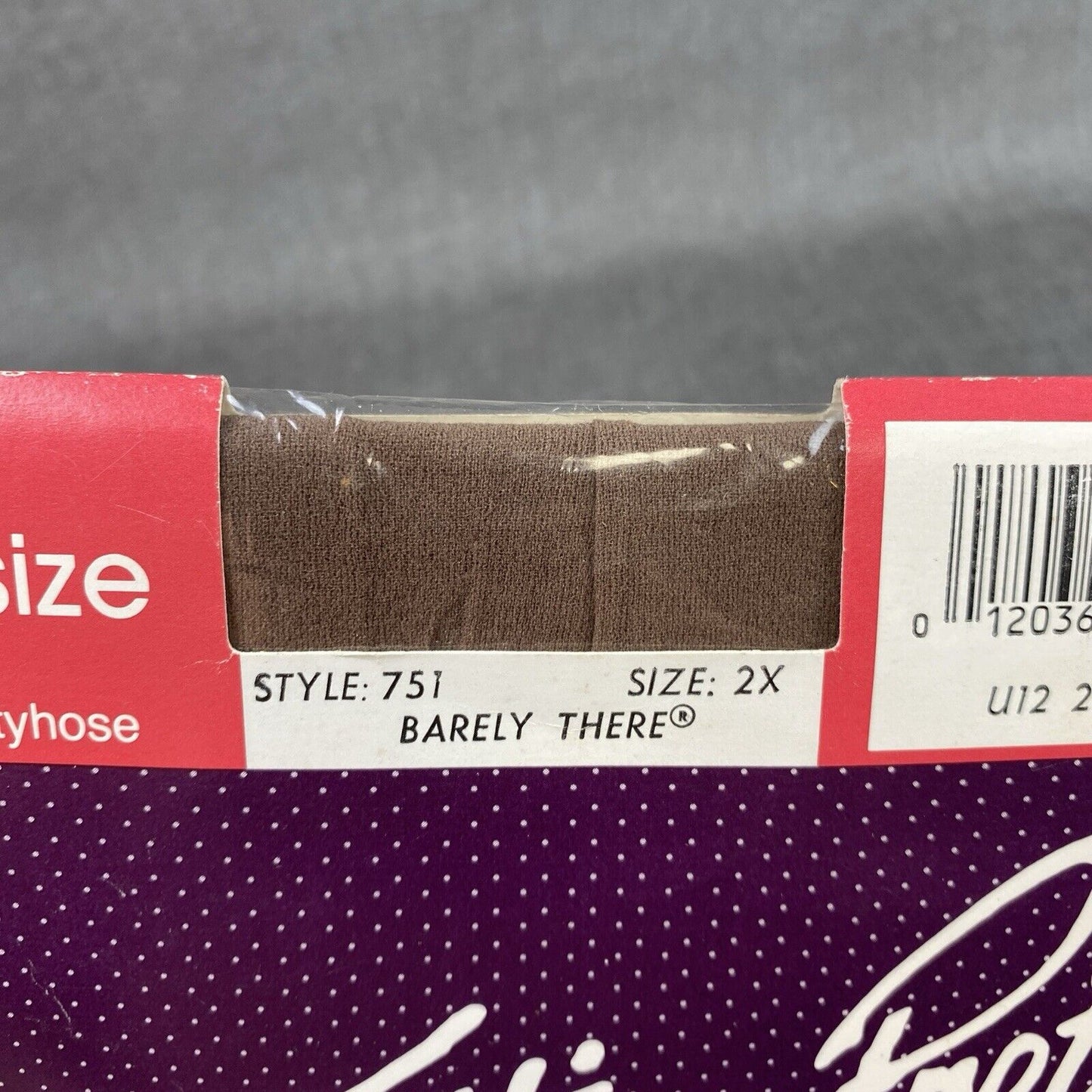 2x HANES Queen size 2X Fitting Pretty Pantyhose Style 751