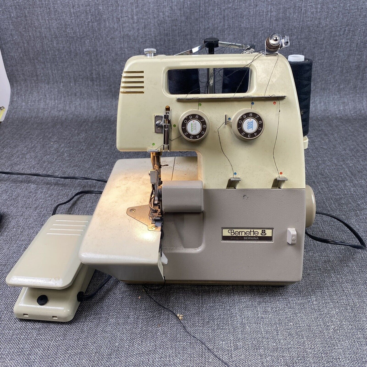 Bernette MO-203 Bernina 3 Thread Serger Overlock Sewing Machine for parts