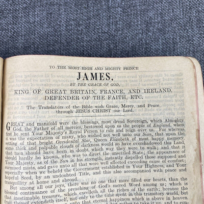 Antique Saalfield Publishing Co Holy Bible Teacher's Self-Pronouncing Edition