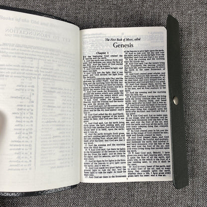 Christian Heritage Holy Bible Red Letter KJV Dictionary Concordance Leather
