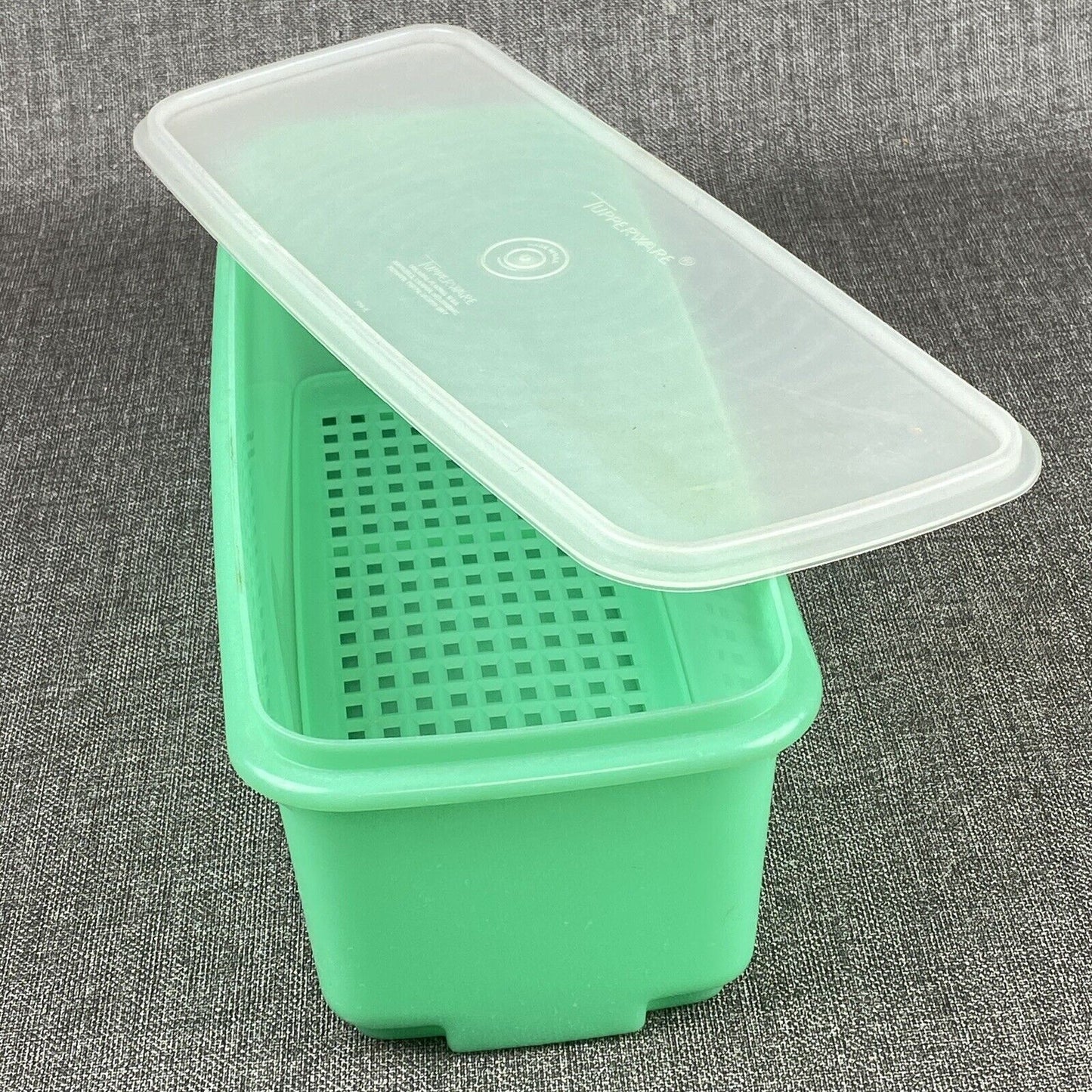 Vintage Tupperware  # 782-7 Jadeite Green Celery Vegetable Keeper 3 Piece Set