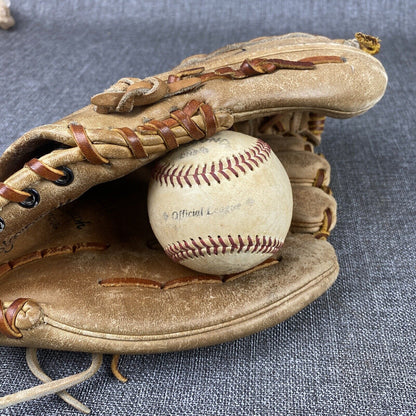 Vintage Baseball Glove MacGregor G1286 Willie Mays Personal Model