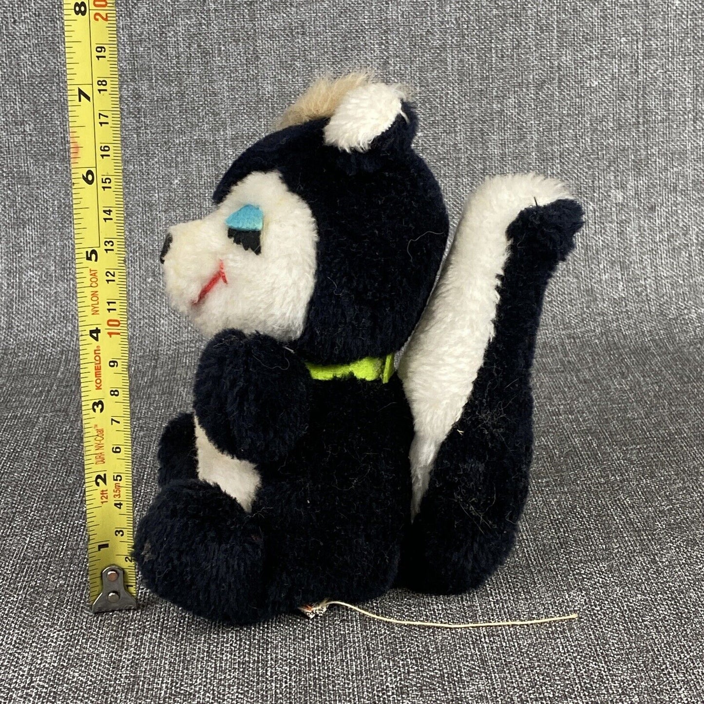 Vintage Dakin Plush Skunk with Blue Lids 7" Tall